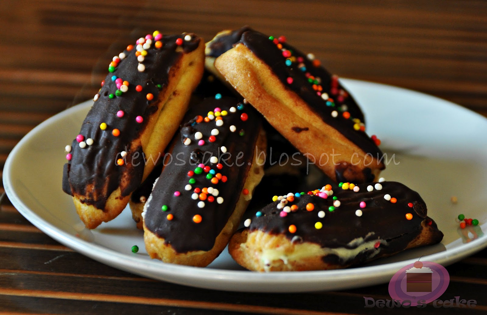 by Dekalisa Eclair vla Hazelnut