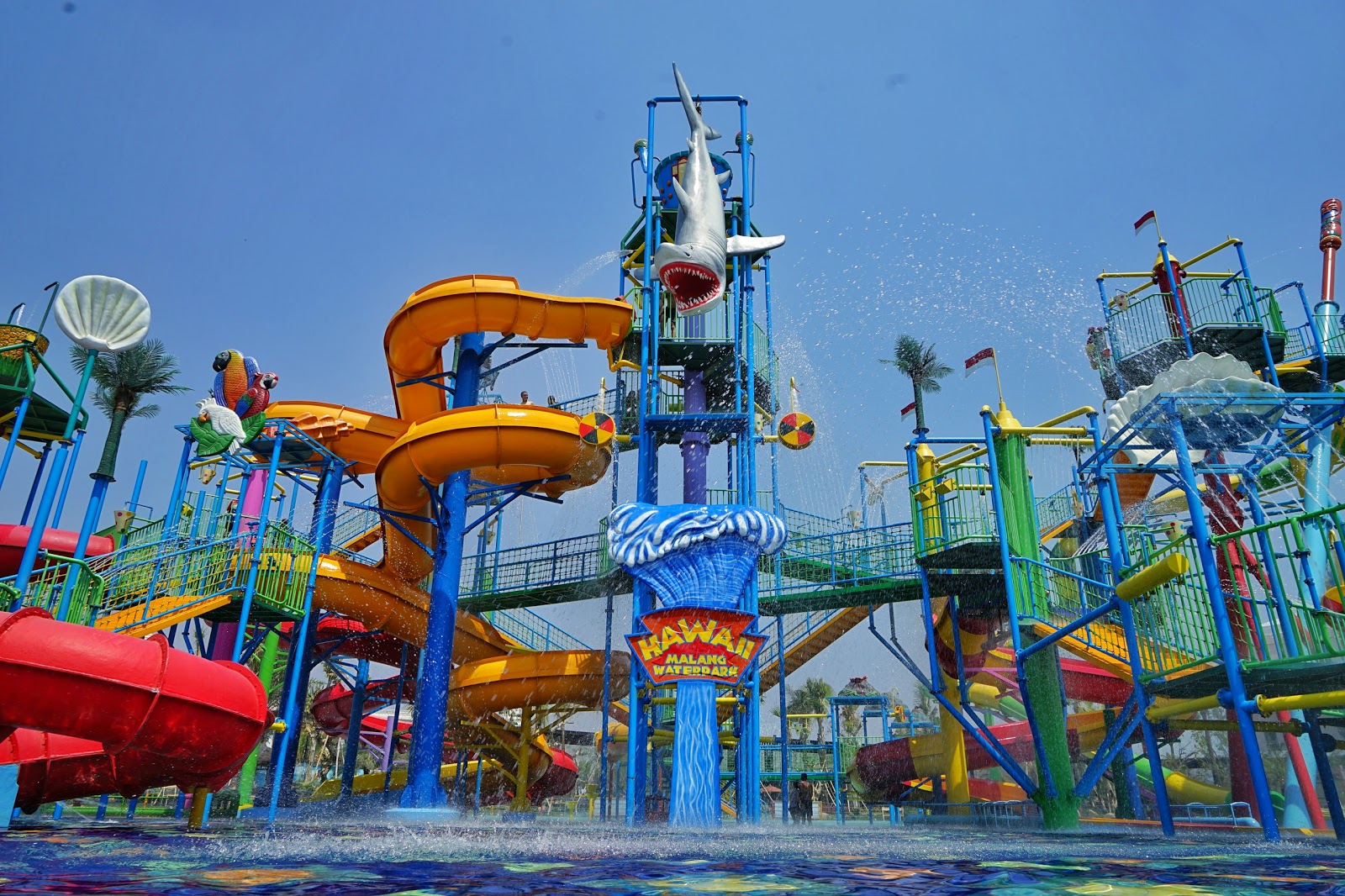 Kolam tsunami hawai waterpark malang
