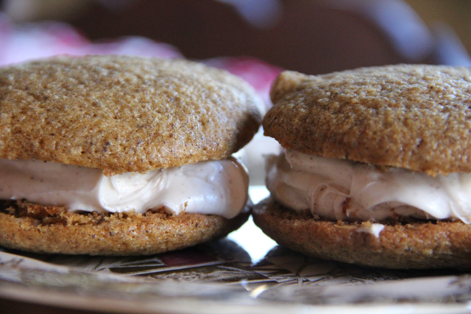 Gingerbread Whoopie Pies Recipe Mix And Match Mama