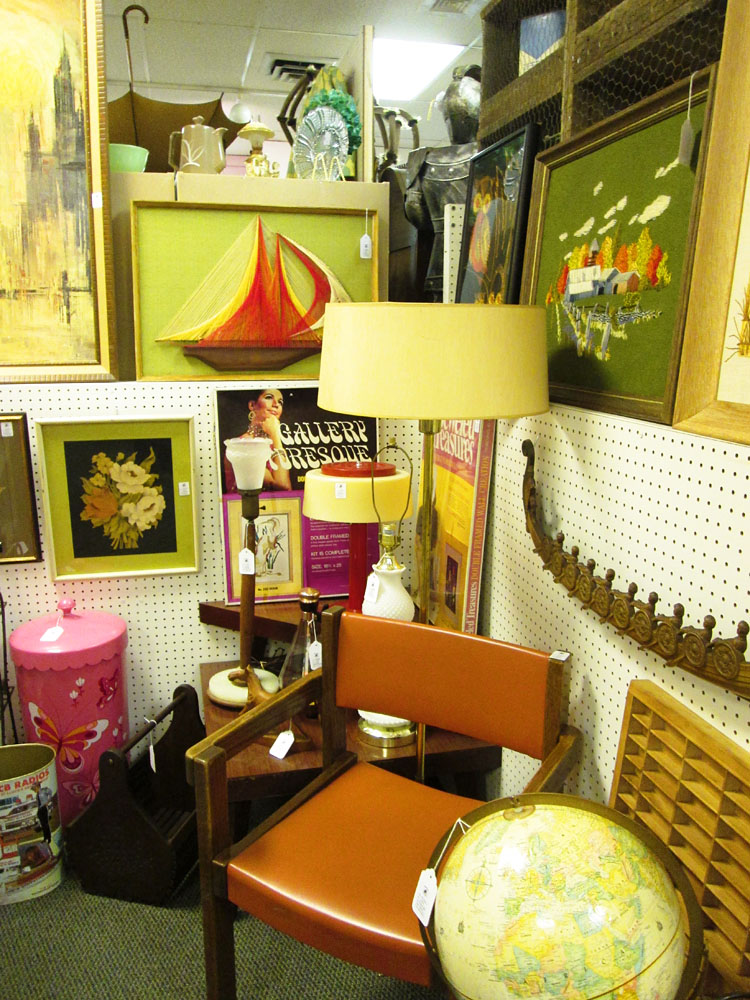 Vintage Goodness 1.0 Antique Mall Booth Update 1 Year Anniversary!