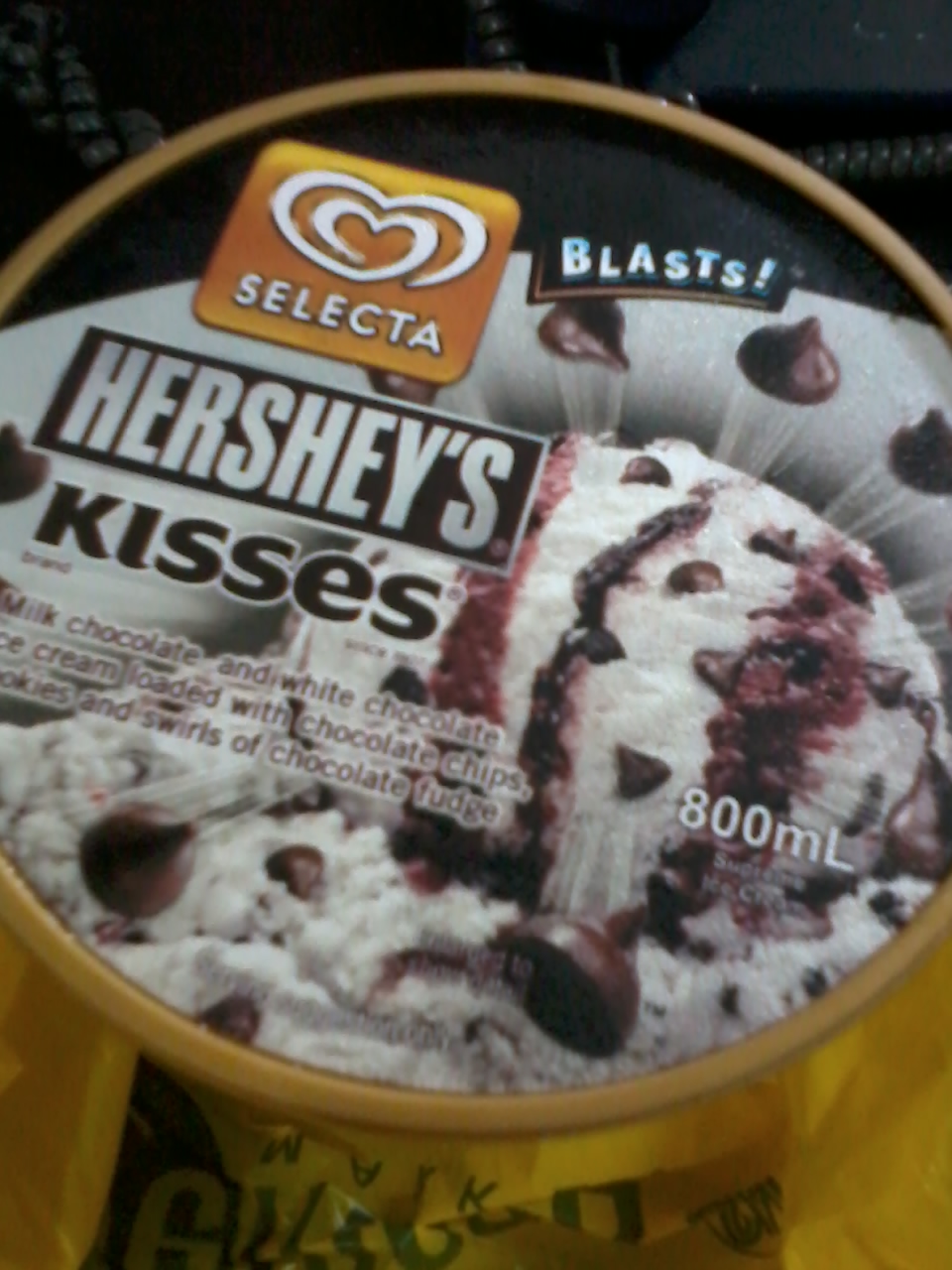 Selecta Hershey's Kisses Ice Cream celebraTINg exisTENce