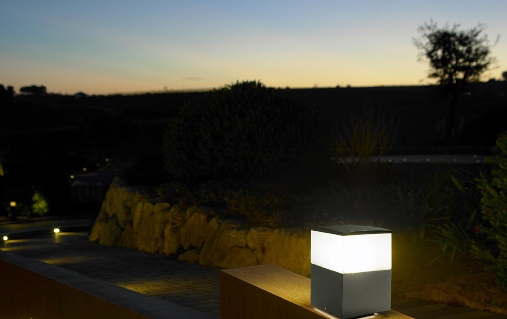 Aydinlatma Ve Dekor Dunyasindan Gelismeler Leds C4 Ten Dis Mekan Cubik Setustu Aydinlatma