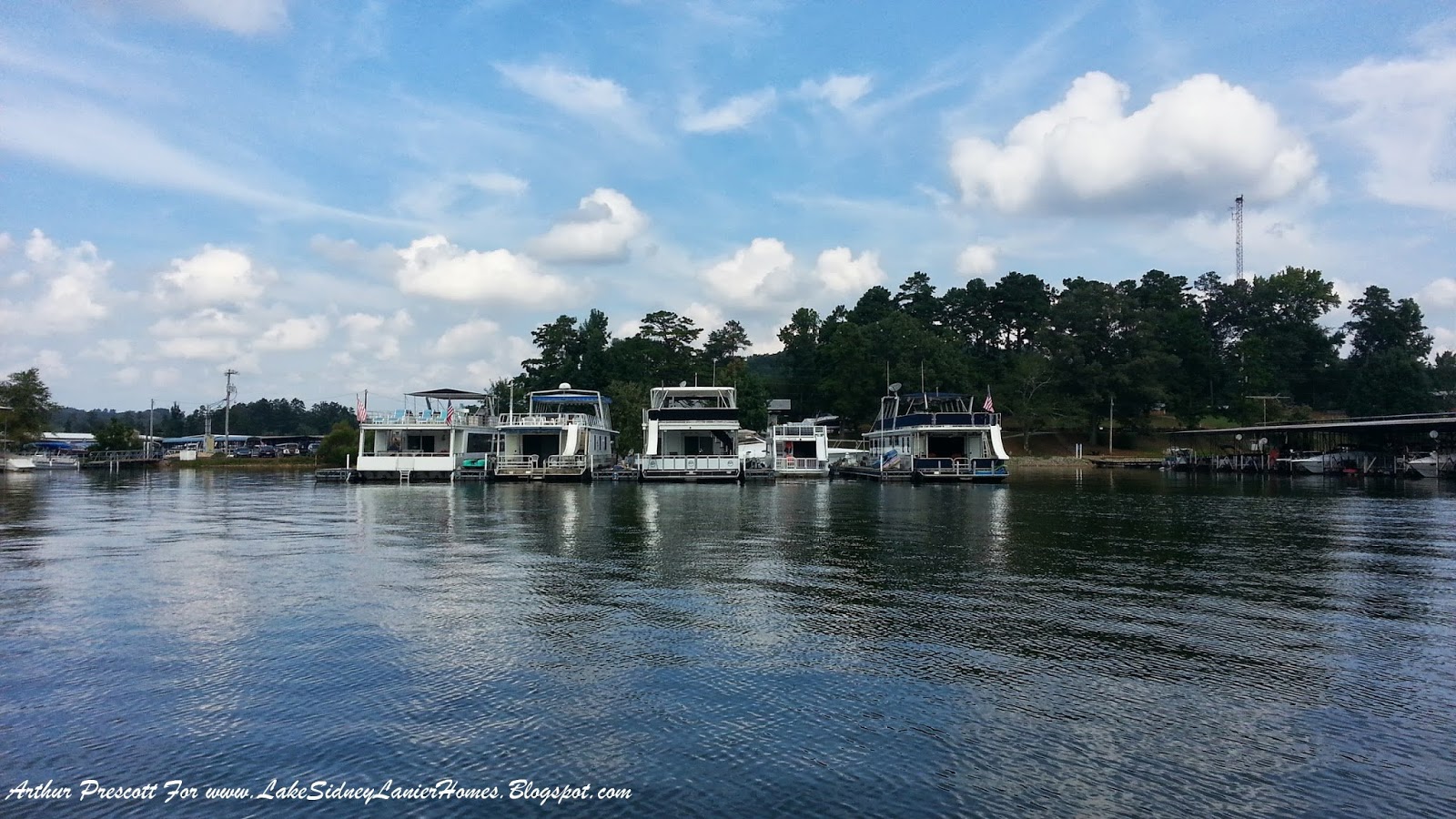 living on a boat on lake lanier lake sidney lanier homes blog lake lanier photos from our living on a boat on lake lanier lake sidney lanier homes blog lake lanier photos from our
