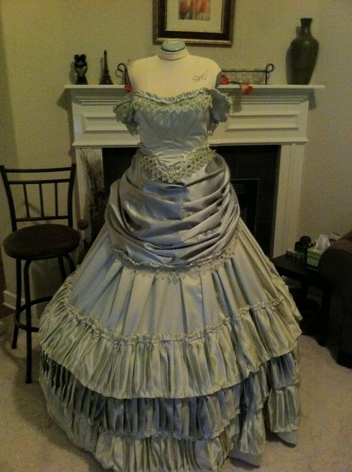 Katie Does [Costumes] Antebellum dress finished!