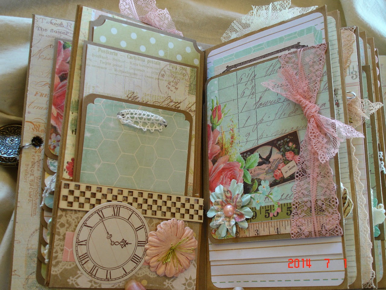 Scrapbooking by Phyllis Premade Scrapbook Mini Album *Memories*