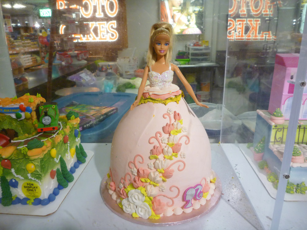 GREENBURBS Stew Leonard's Barbie Cake