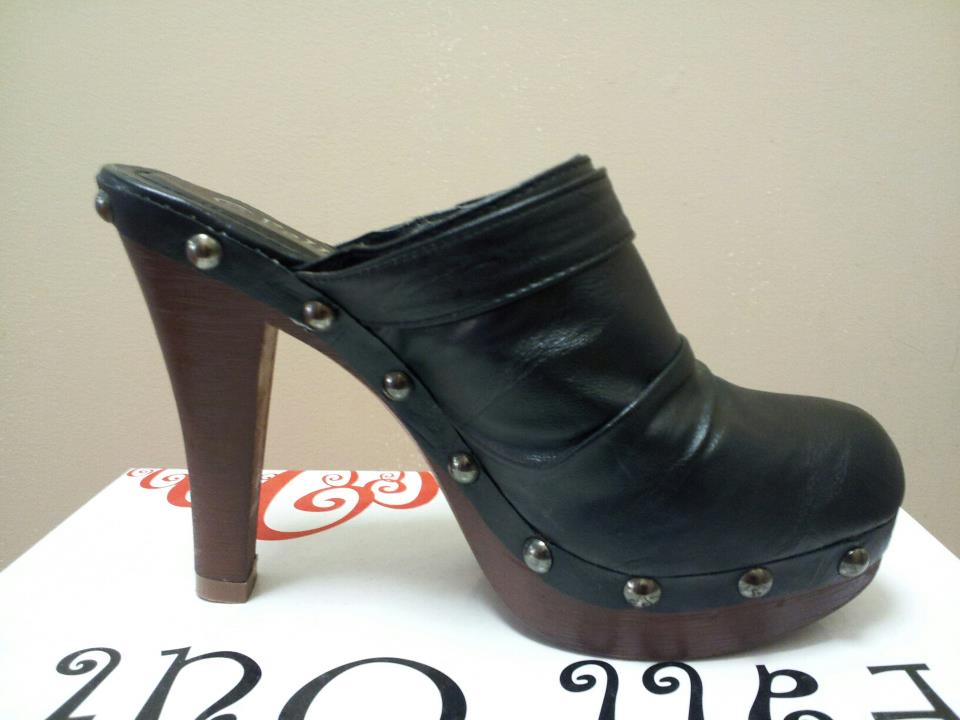 website for shoes pair of shoes on website myfashiondepot website for shoes pair of shoes on website myfashiondepot