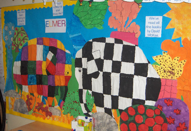 Momo celebrating time to read: Elmer by David McKee