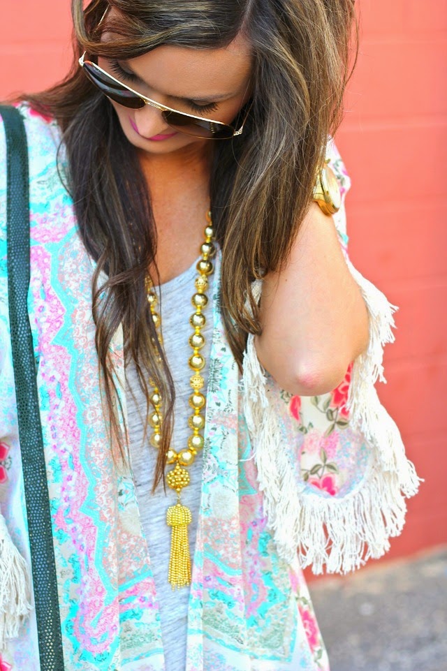 Megan Runion // For All Things Lovely: Floral Kimono