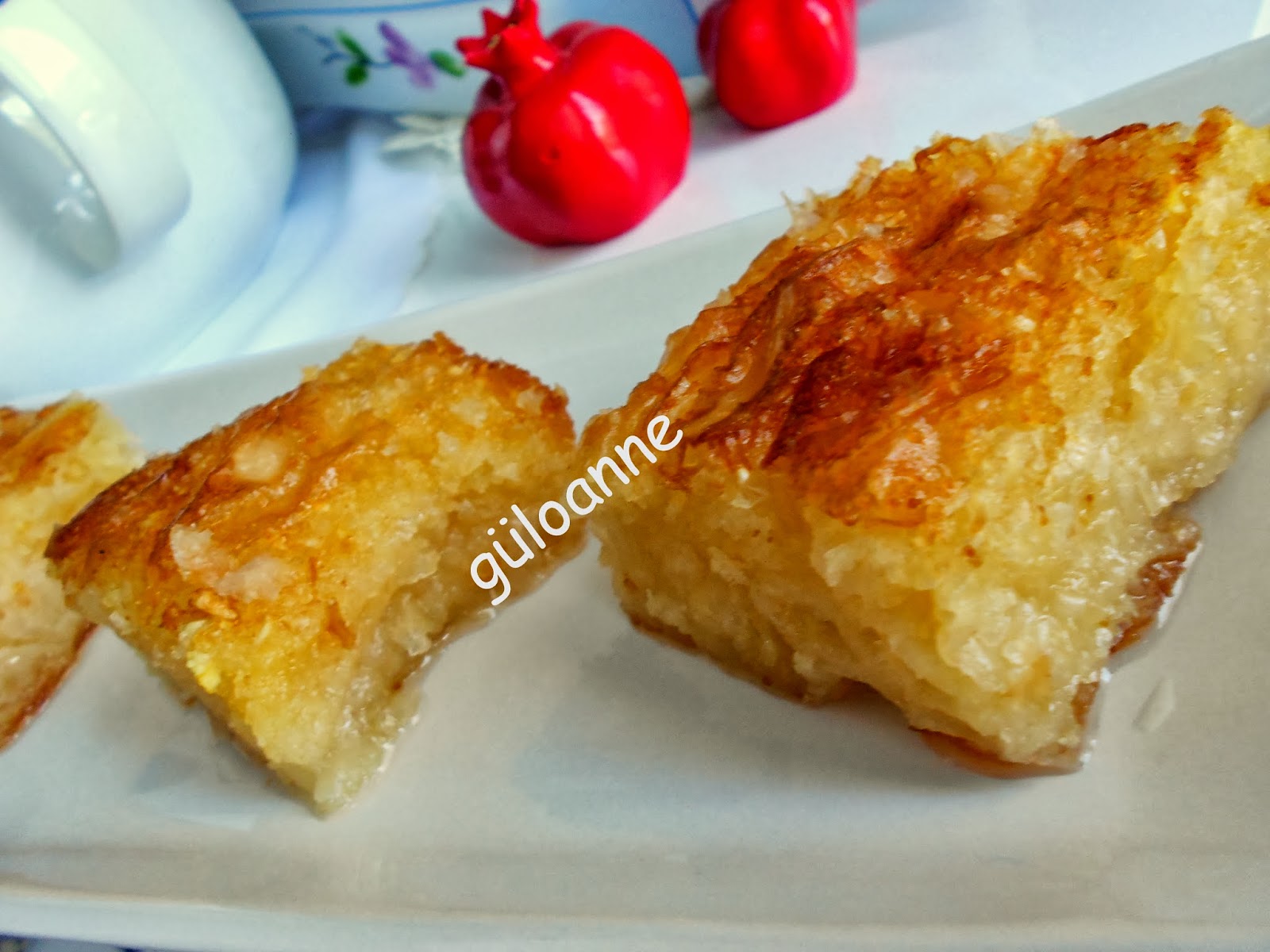 Büzgülü İrmikli Baklava Tarifi Büzgülü İrmikli Baklava Tarifi