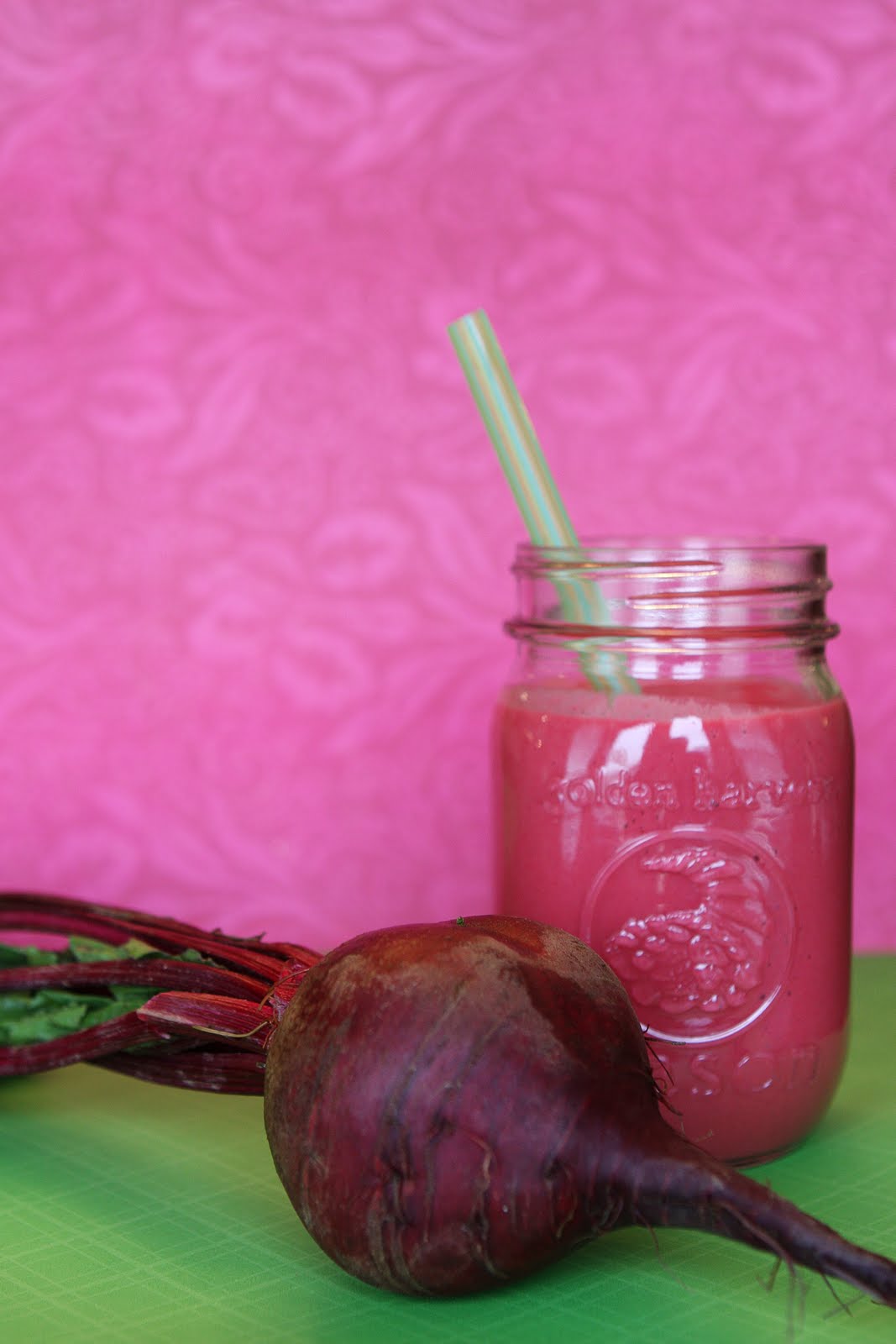 mothers who know hot pink smoothie