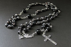 The Holy Rosary: Heavens Weapon