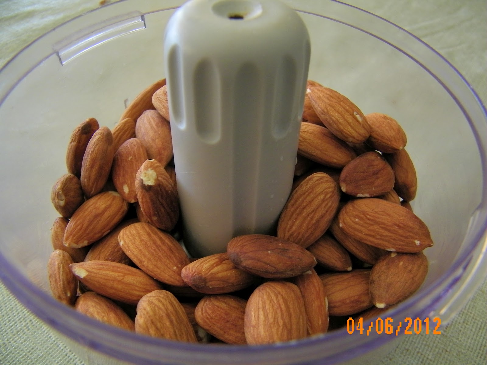 Chef Mommy Chocolate Almond Frosting