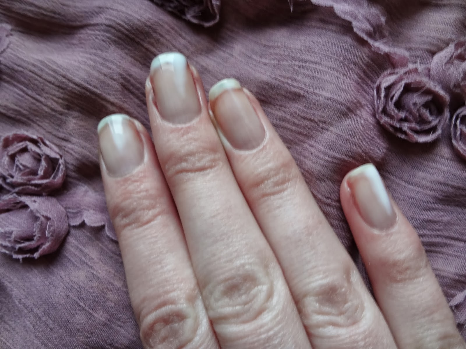 Plotzlich Alles Lilablau Lcn Nailcare Polish Strip Off Base Dupe Vom Essence Peel Off Base Coat