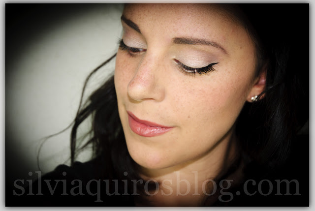 Embellece como Angelina Jolie embellish makeup Silvia Quiros SQ Beauty