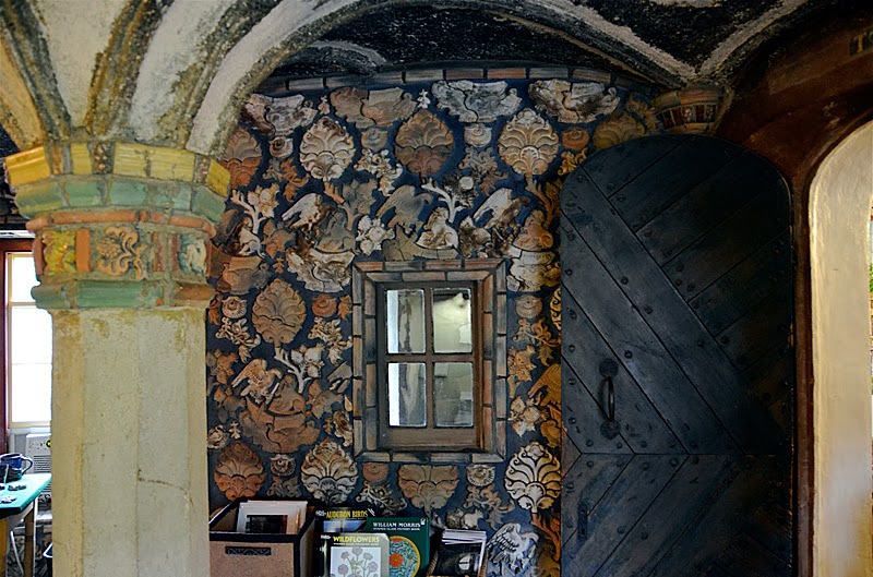 ARCHITECTURAL TILES, GLASS AND ORNAMENTATION IN NEW YORK The Tiles of