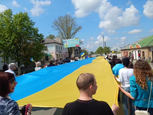 В Старобельске прошел марш за Единую Украину
