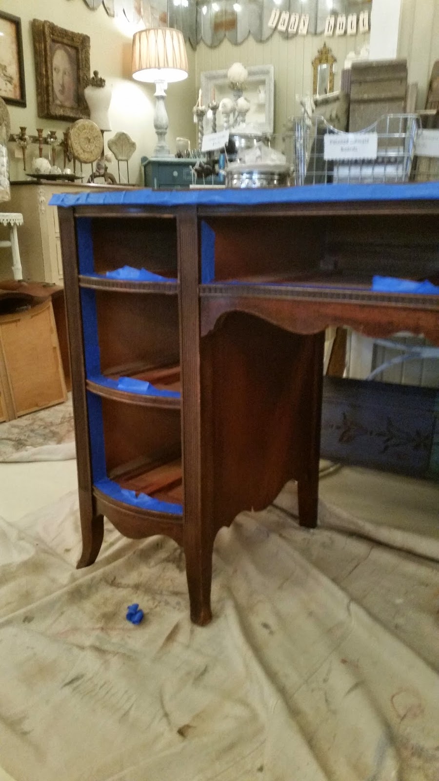 Lady Butterbug How to Turn Annie Sloan's Dark Wax into a Glaze