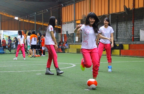 Cara Jenius Minjem Sepatu Futsal Cara Jenius Minjem Sepatu Futsal