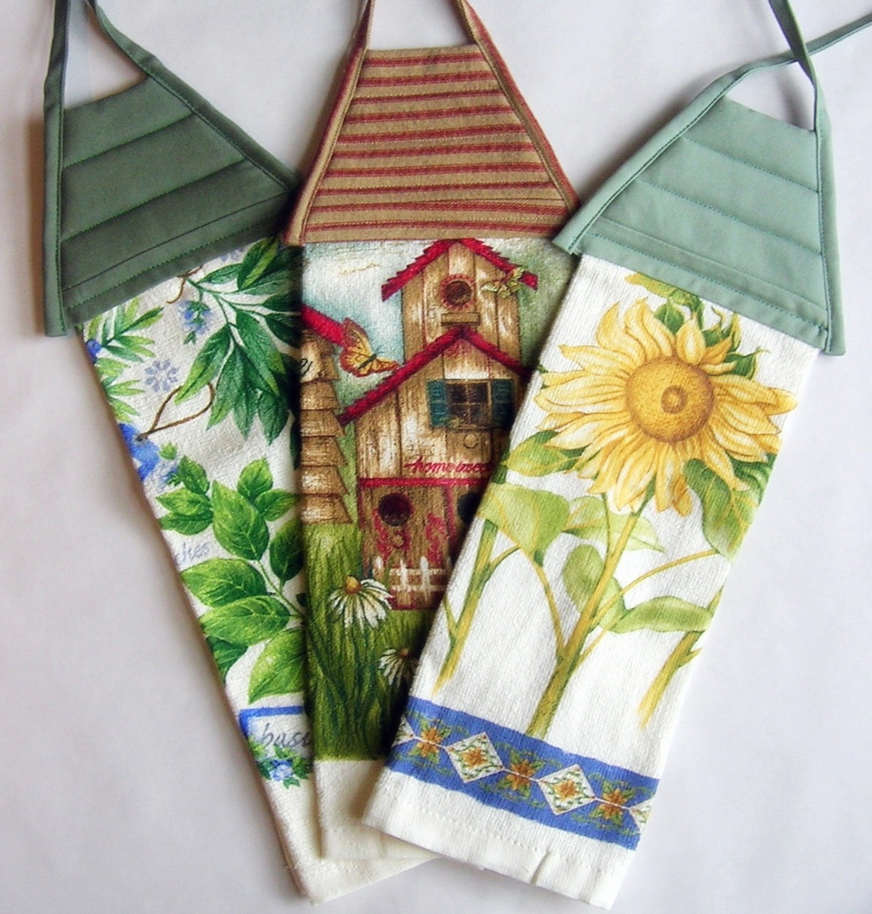 Mitsuyo Day Hanging Kitchen Towel Tutorial