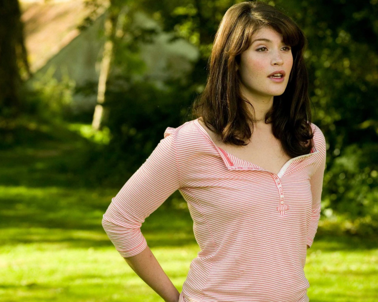 http://2.bp.blogspot.com/--F-6HGnPQoo/UPtzmHdLqgI/AAAAAAAAE1g/6ENk8aqdc4Y/s1600/gemma+arterton+(2).jpg