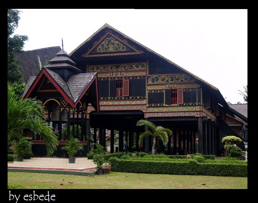 Download this Rumah Tradisonal Suku Aceh Dinamakan Rumoh Adat Ini picture