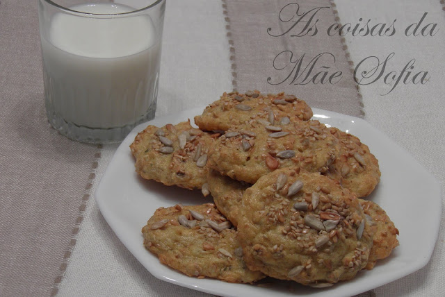 Bolachas de cevada, queijo e oregãos / Barley, cheese and oregano cookies