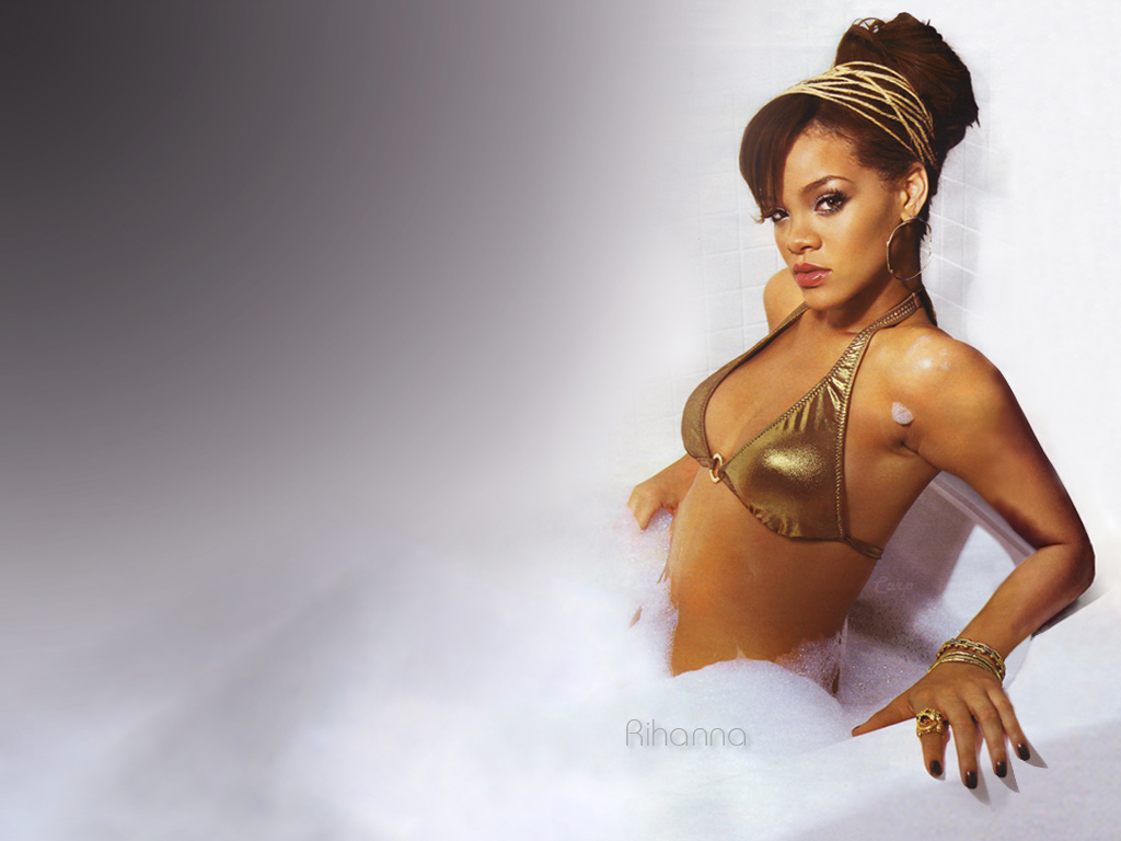 http://2.bp.blogspot.com/--HHTcxt3tSg/TobOB7cT_1I/AAAAAAAAArw/o0dj3ykF0WM/s1600/Rihanna_In_Bath_tub_Wallpaper_4564198452.jpg