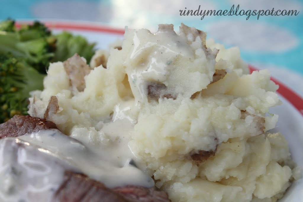 Rindy Mae Grilled TriTip With Blue Cheese Sauce