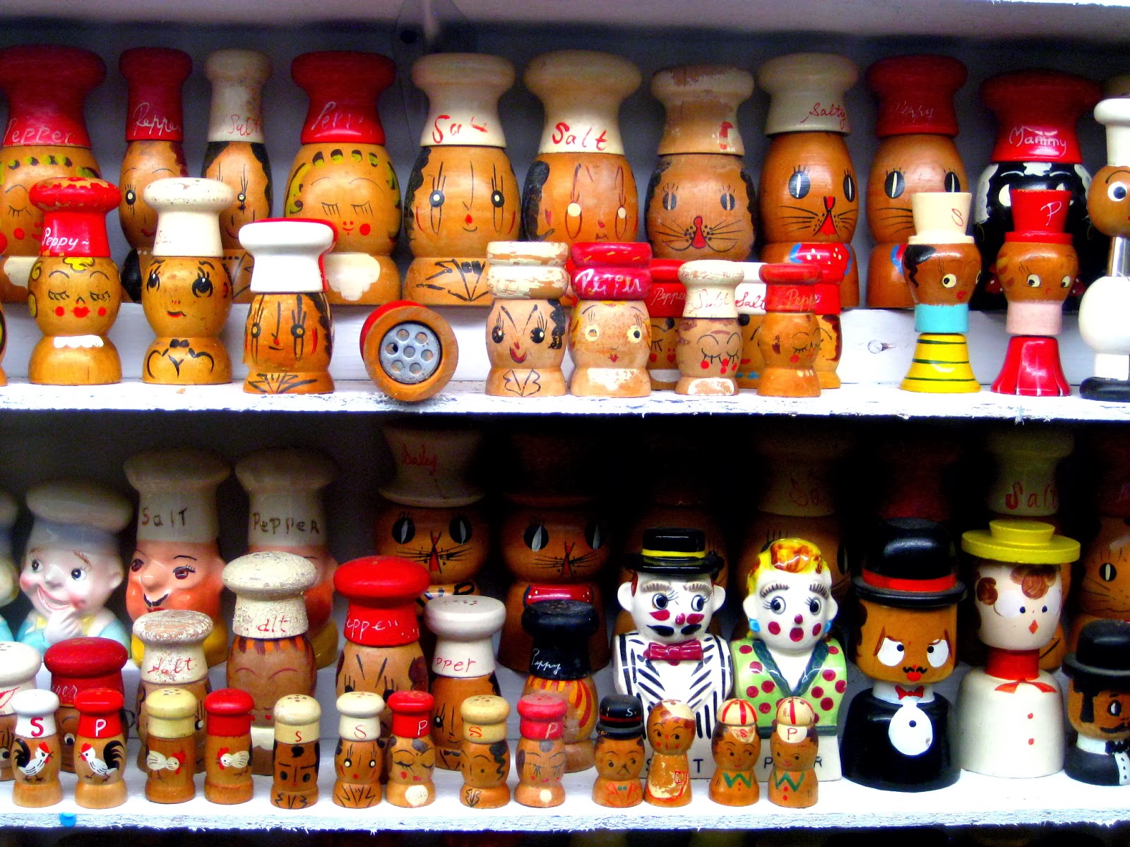 Cassie Stephens salt and pepper shaker museum