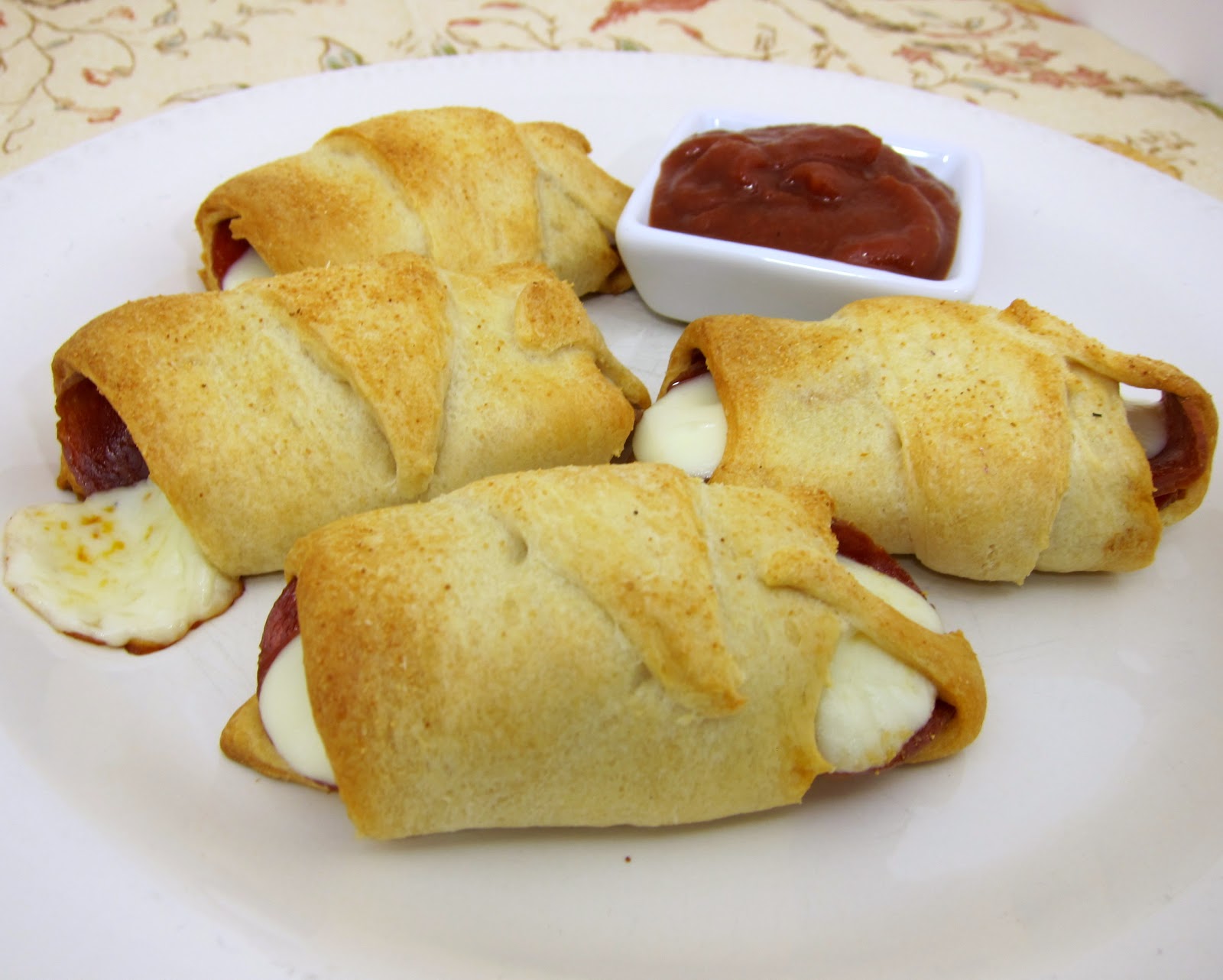 Crescent Pepperoni RollUps Plain Chicken