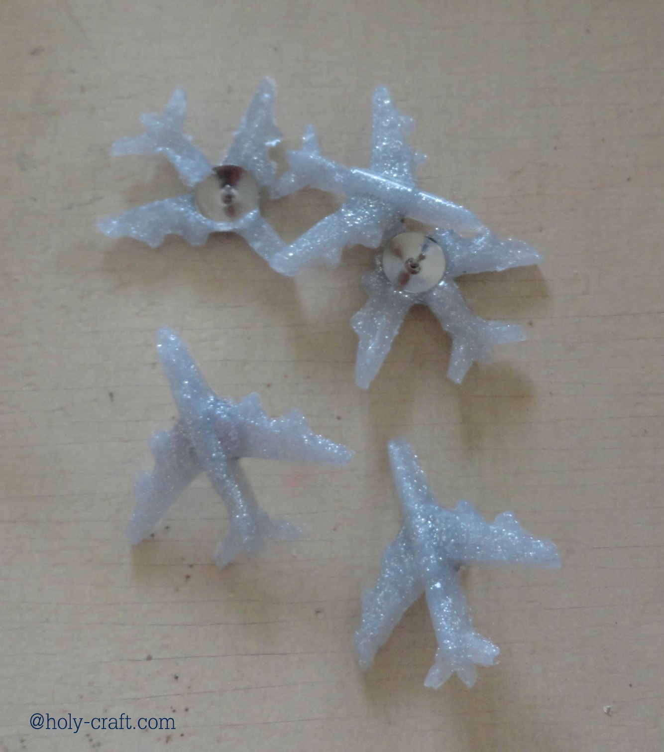 Silver airplane push pins tutorial Rachel Teodoro