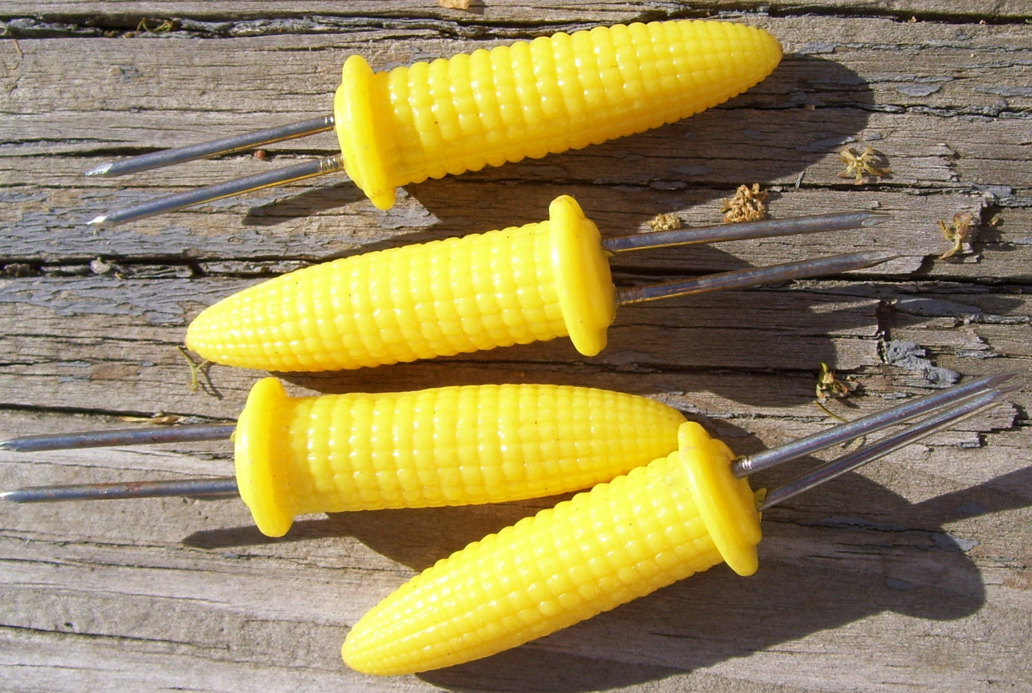 metal+corn+cob+holders.jpg