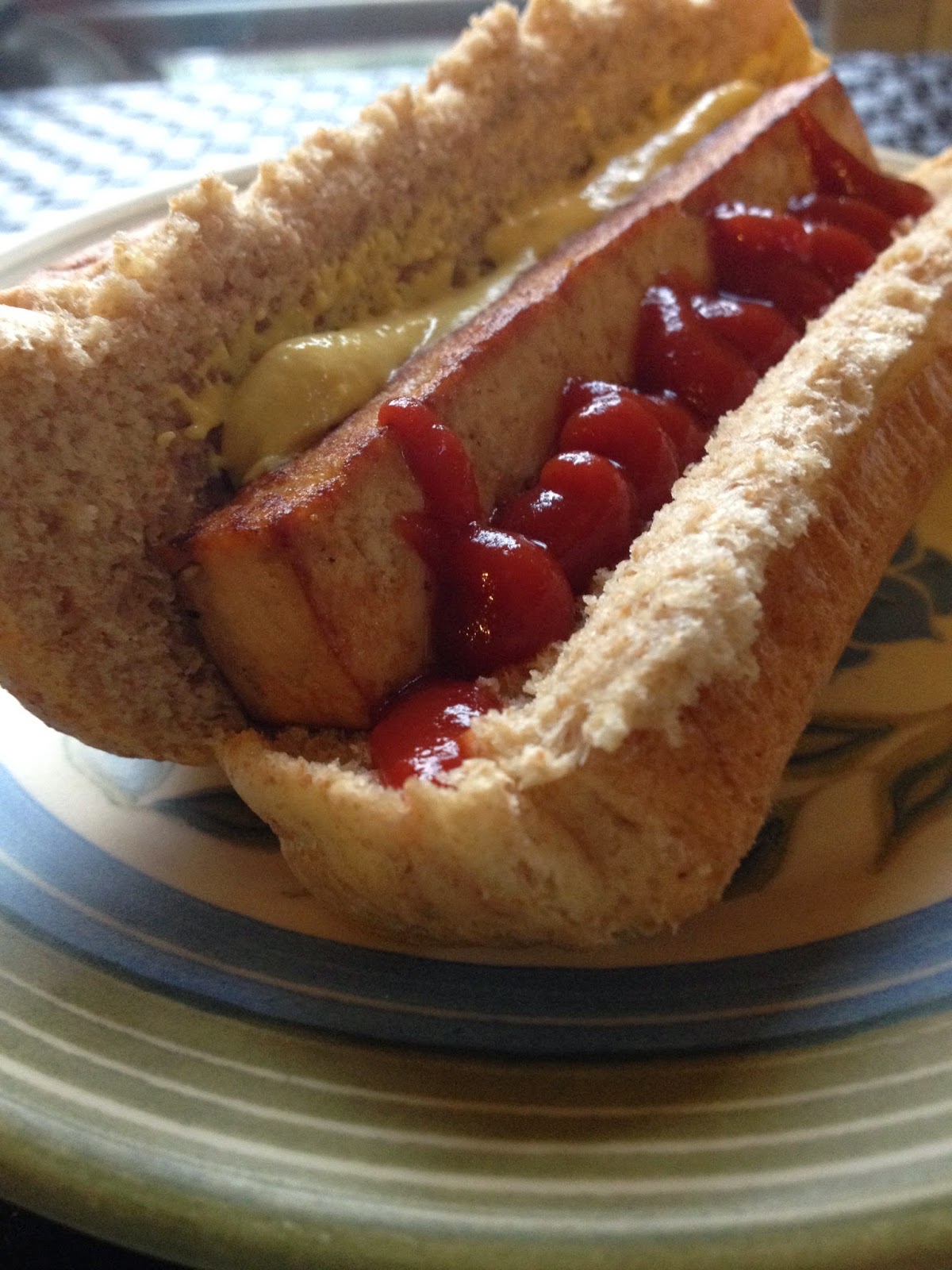 Czesia Lives! Tofu Hot Diggity Dogs!