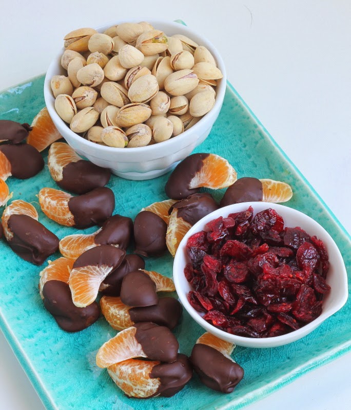 Mix it Up Wonderful Pistachios + Dried Cranberries + Chocolate Dipped Clementines = One Great