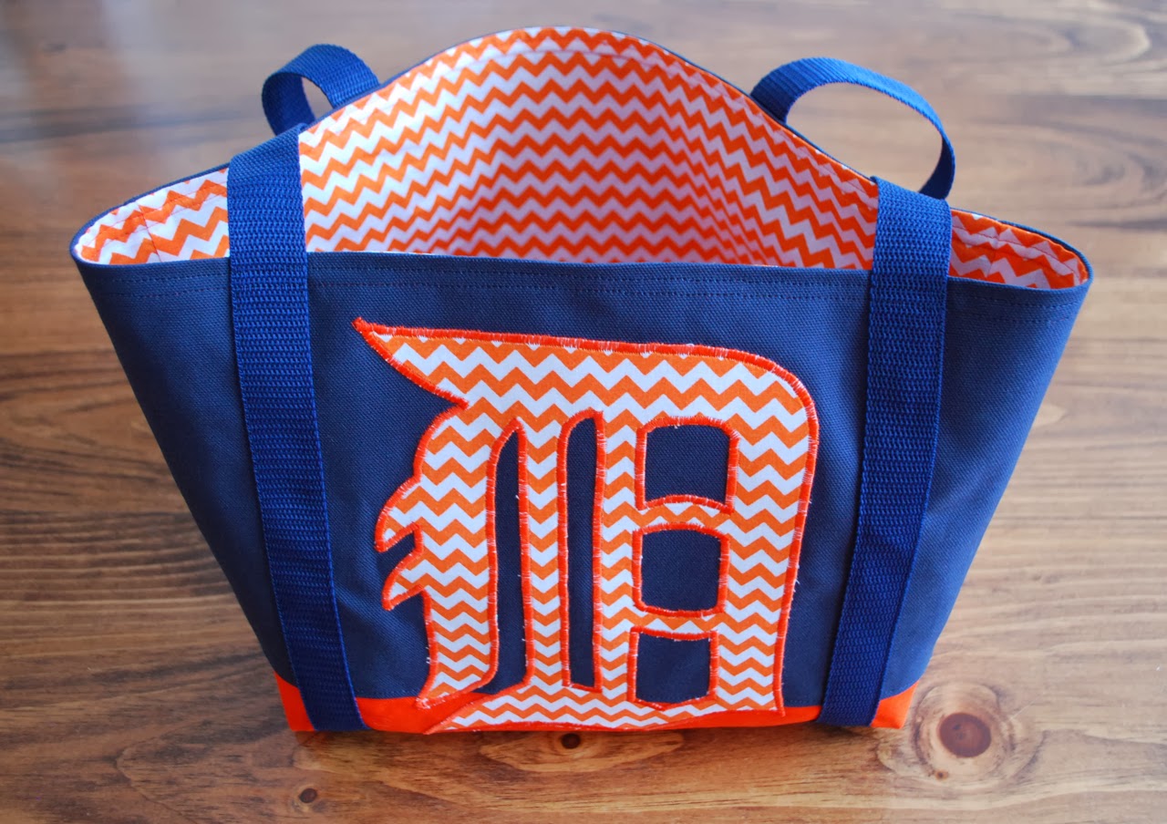 Roonie Ranching Detroit Tigers tote bag
