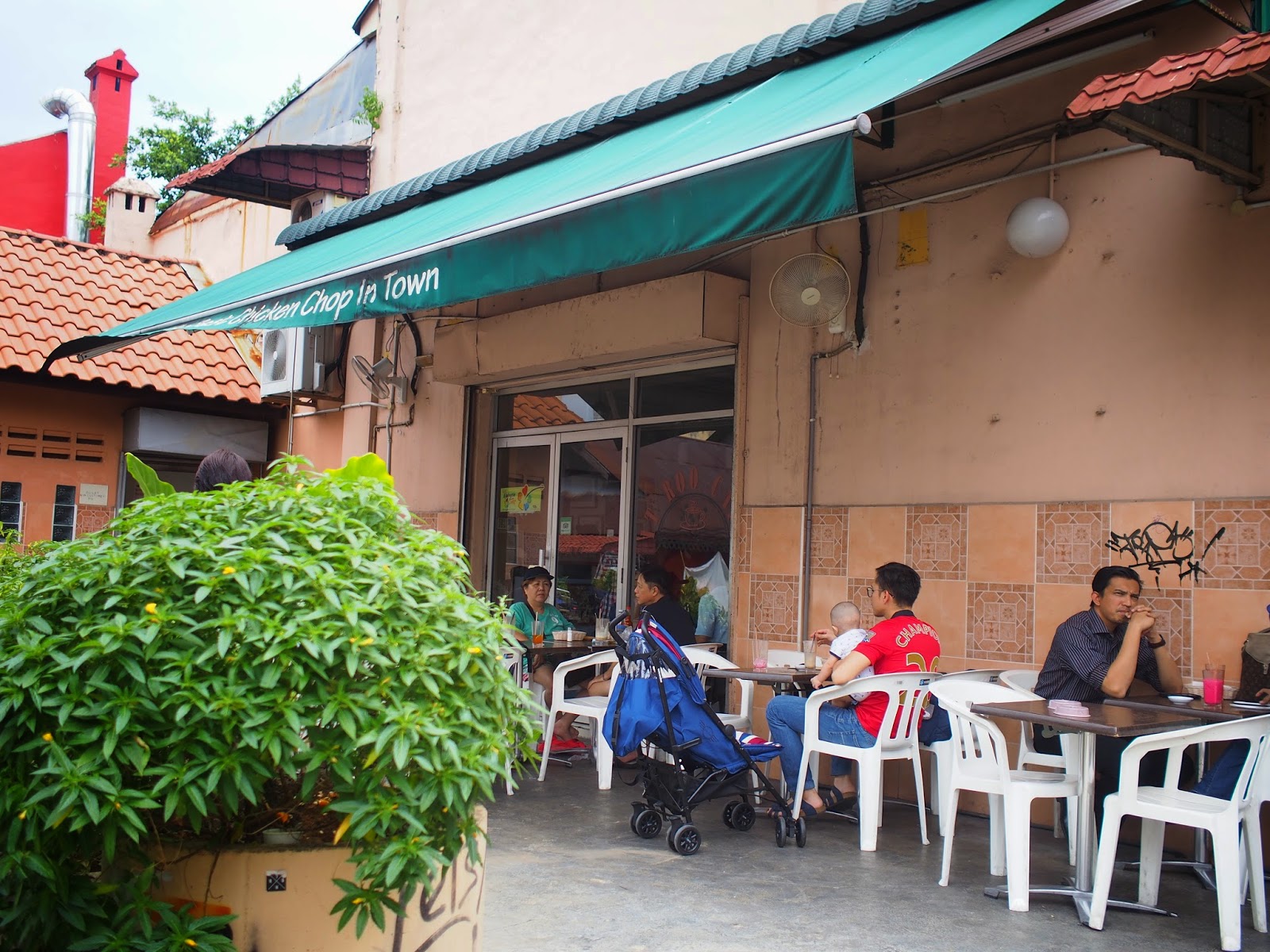 [Dining in Johor Bahru] Cafes and eateries within walking distance from