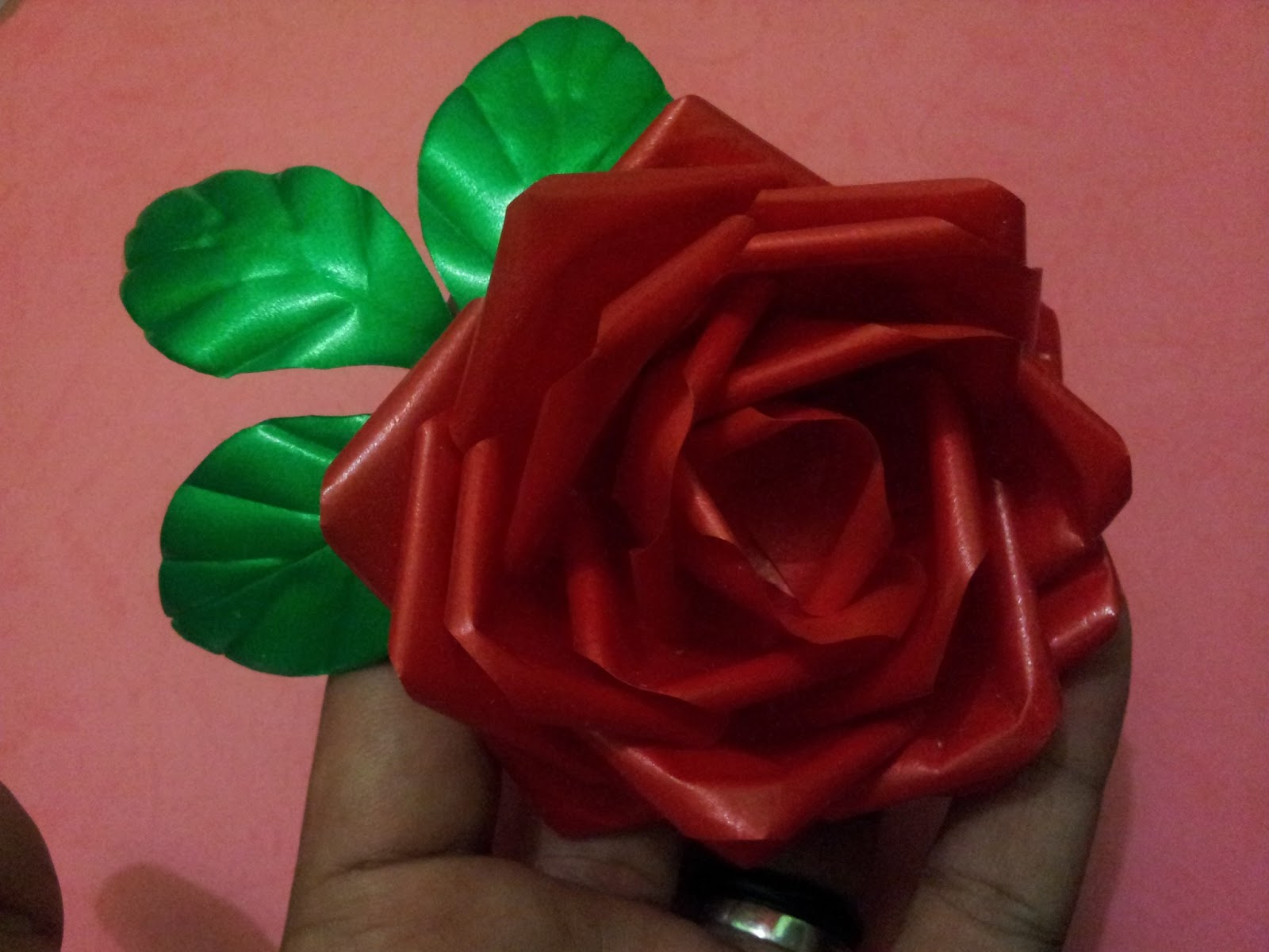 DAUN ARTIFISIAL DARI PITA JEPANG