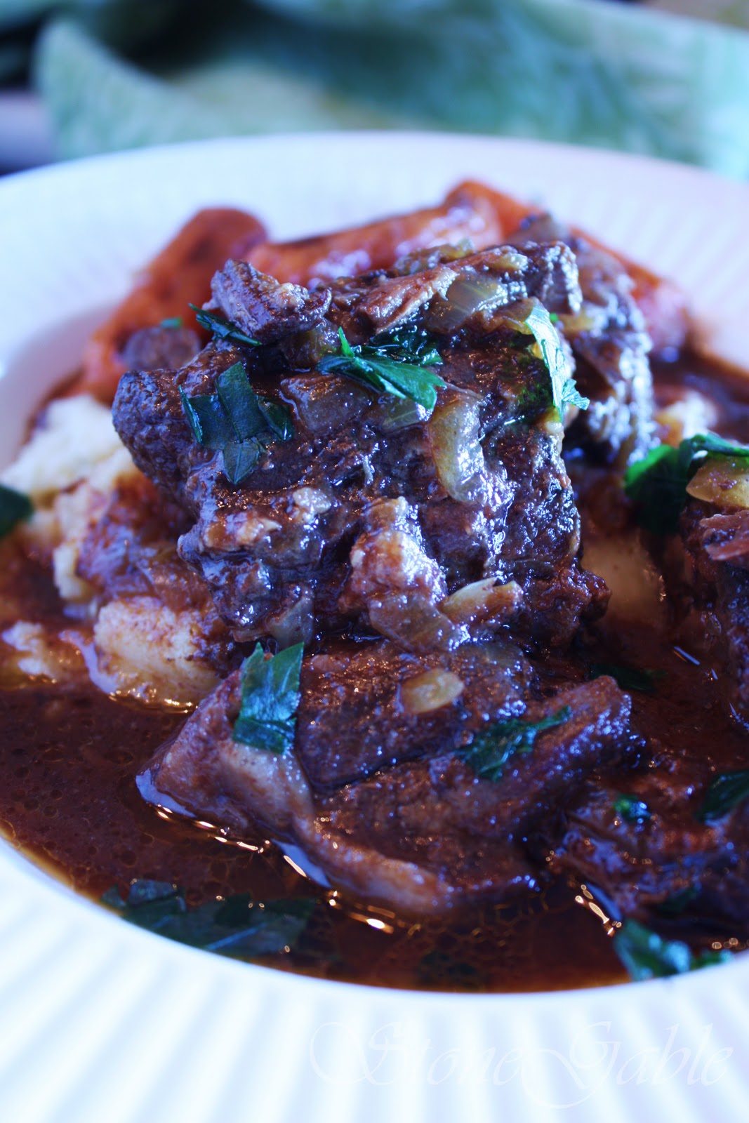 SLOW COOKER BRAISED SHORT RIBS... COMFORT FOOD StoneGable