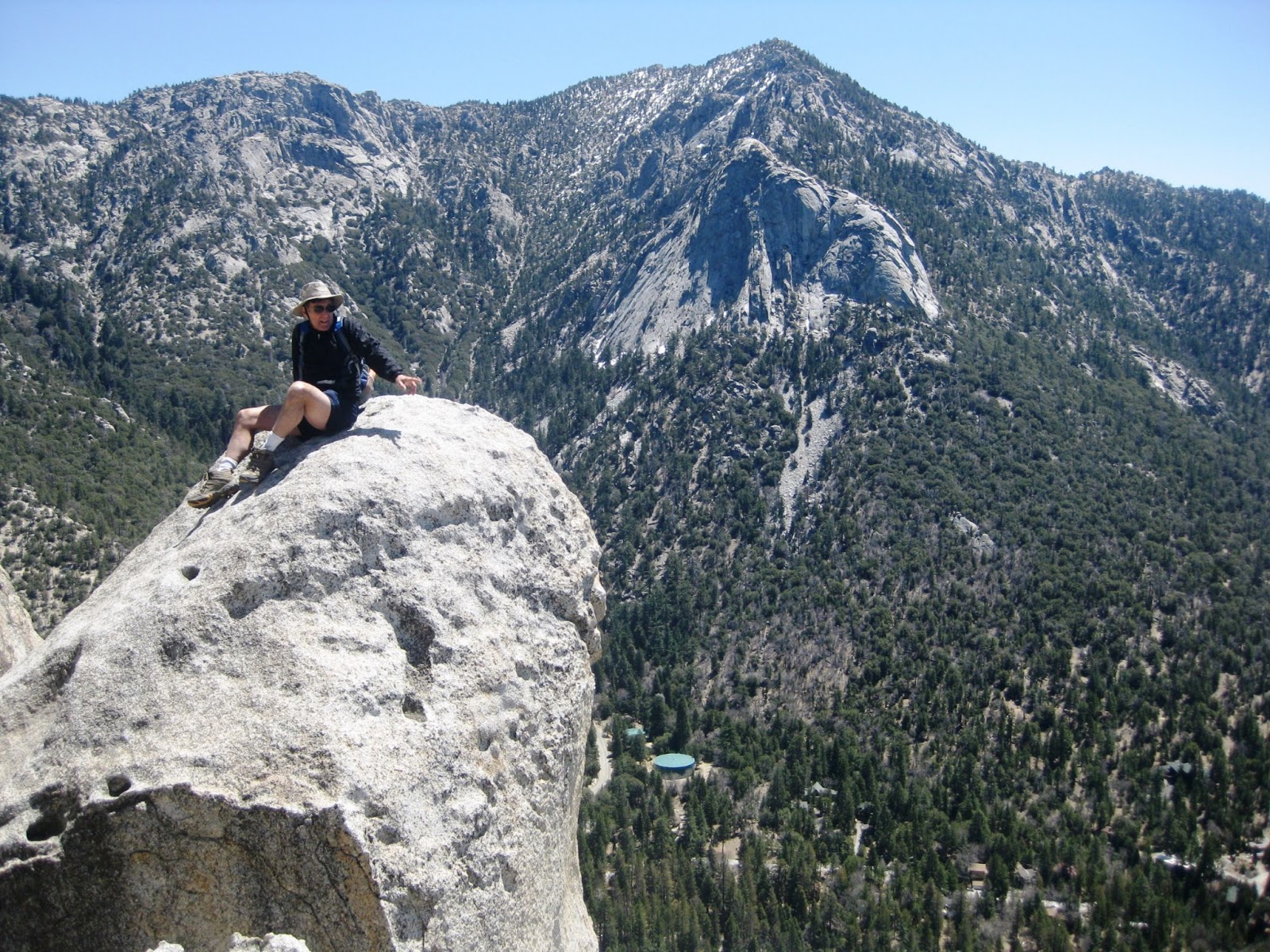 Lazarow WorldHikeAbout 12.01 Idyllwild. Suicide Rock, Deer Springs