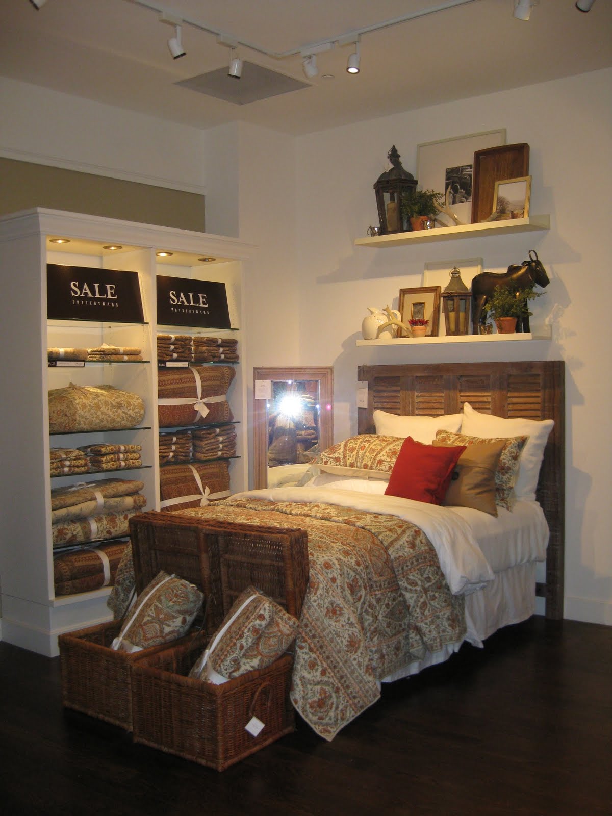 RUE MOUFFETARD The World's Largest Pottery Barn!!