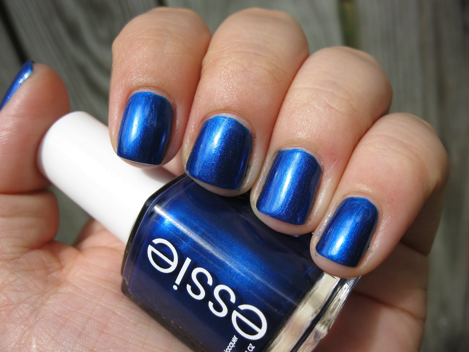 Essie Nail Polish - Aruba Blue - wide 1