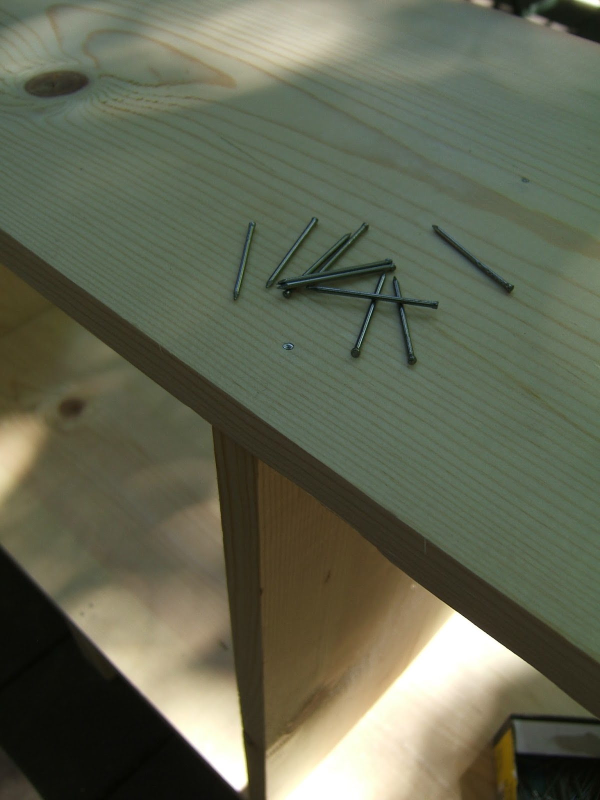 Nine Red DIY Modern Bookshelf