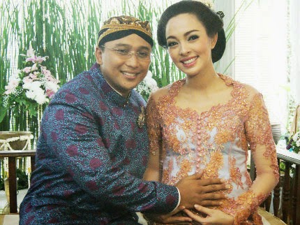 Tips Saat Hamil dr. Reisa Agar Kaki Tidak Bengkak Tips Saat Hamil dr. Reisa Agar Kaki Tidak Bengkak