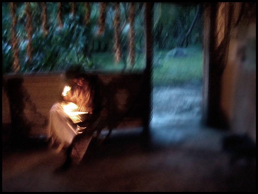 JM Castro Prieto. Lectura en la noche, Isla Tana, 2005