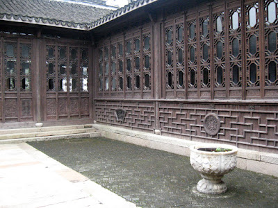 2011102611+Fengjing+Jinpu+House+courtyard.jpg