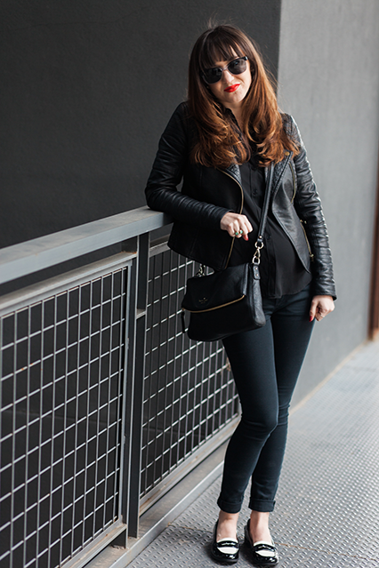 all black outfit, spring style, kate spade cross body, black and white loafers, maternity outfit, bump style, maternity blog, pregnancy style, nashville blogger