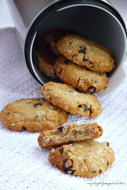 mijn dagelijkse gedachten Crunchy Chocolate Chip Cookies {lighter