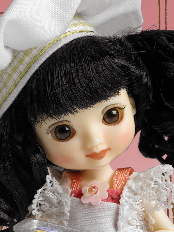 SNICKERDOODLE STREET *AMeLiA ThiMbLe* Mini Dolls