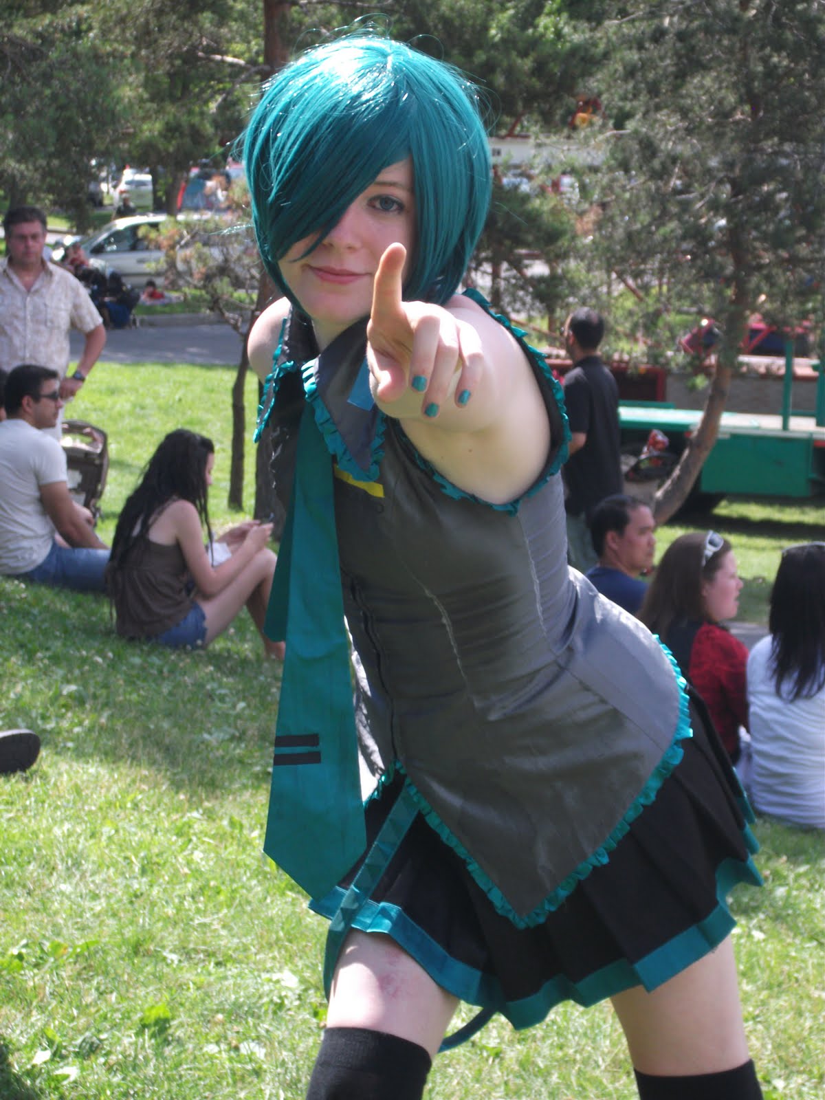 http://2.bp.blogspot.com/--WvF_fCidBU/Tq9ZFQBTlMI/AAAAAAAALf8/n1g8dPsy0_I/s1600/sarina_cosplayinterview_HatsuneMiku01.jpg